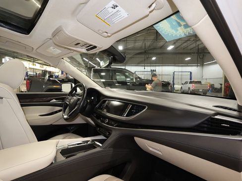 Certified 2024 Buick Enclave Avenir w/ Avenir Technology Package image 29