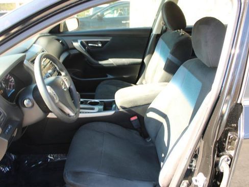 Used 2014 Nissan Altima 2.5 S FWD image 8