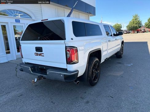 Used 2017 GMC Sierra 1500 SLT w/ SLT Preferred Package AWD/4WD image 5