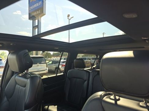 Used 2024 Jeep Wagoneer L 4WD w/ Premium Group I image 24
