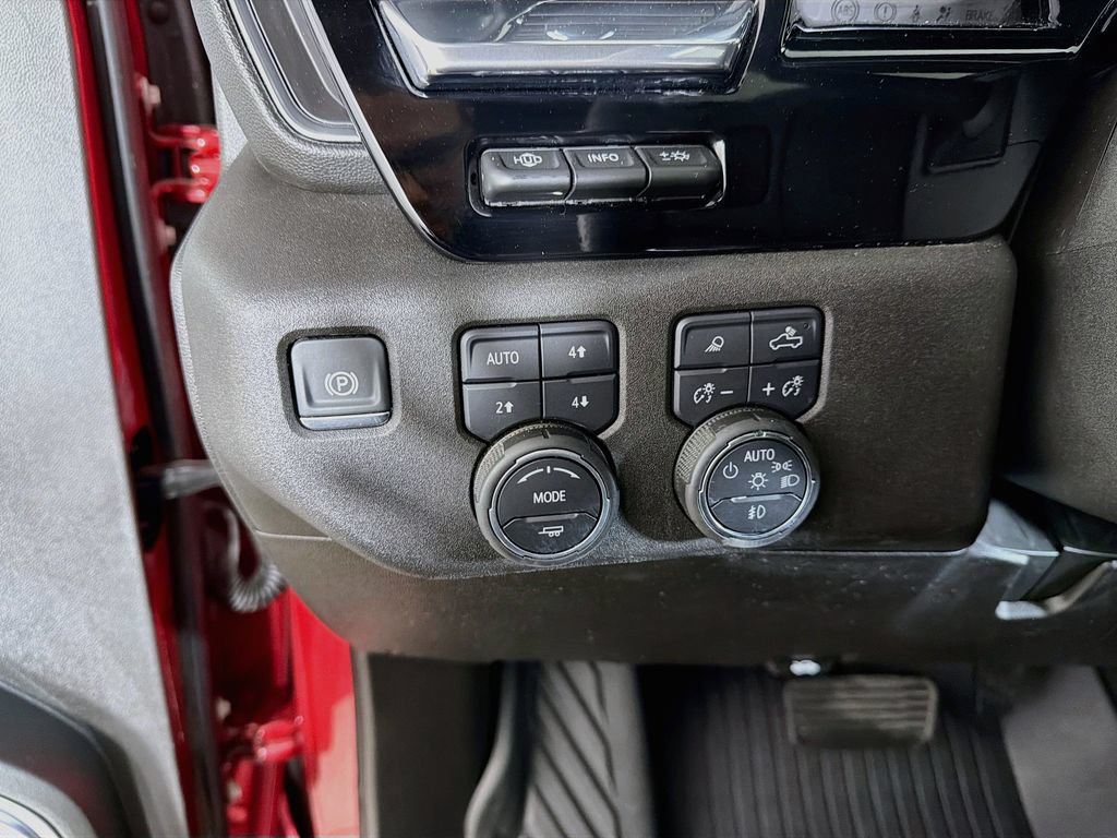 Used 2025 Chevrolet Silverado 2500 High Country w/ Technology Package AWD/4WD image 11