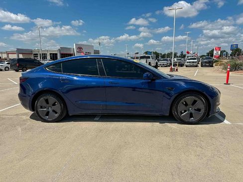 Used 2022 Tesla Model 3 Long Range AWD/4WD image 2