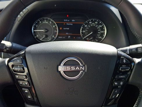 Used 2022 Nissan Armada SL AWD/4WD image 22