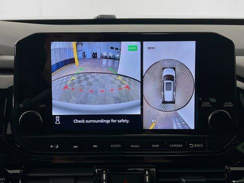 Used 2025 Nissan Pathfinder SL w/ SL Premium Package image 14