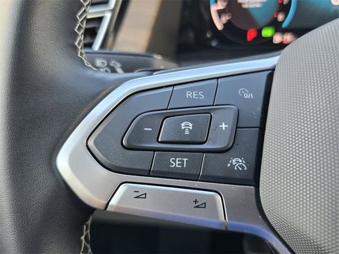 Certified 2025 Volkswagen Atlas SE w/ Black Wheel Package image 24