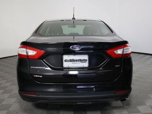 Used 2016 Ford Fusion SE FWD image 3
