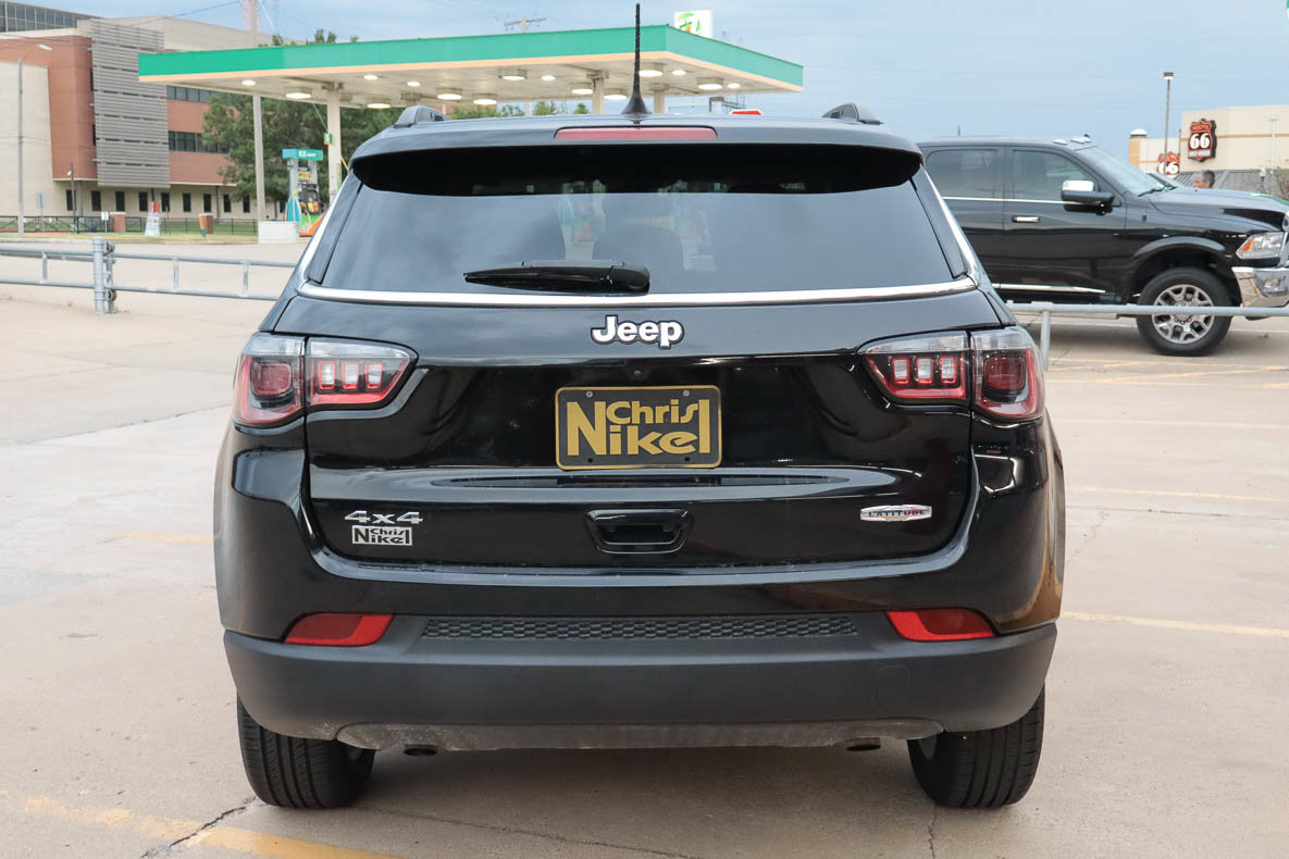 Used 2024 Jeep Compass Latitude AWD/4WD image 13