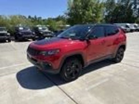 Used 2023 Jeep Compass Trailhawk AWD/4WD image 6