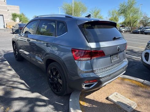 Used 2023 Volkswagen Taos SEL image 3