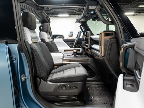 Used 2024 GMC Hummer EV 3X w/ Omega Edition image 28