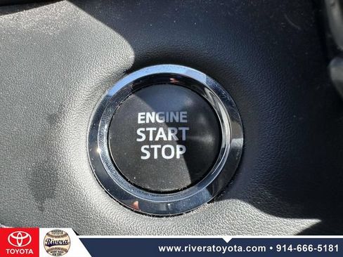 Used 2023 Toyota Highlander XLE AWD/4WD image 33