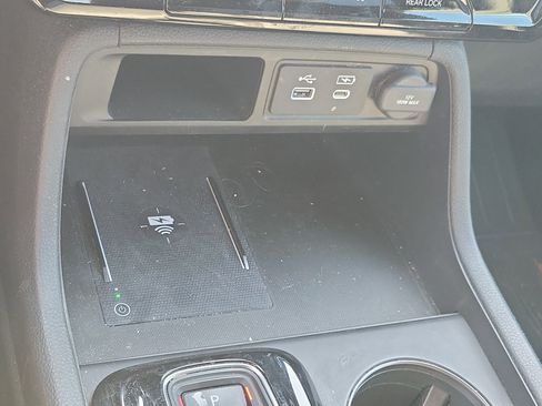 Used 2024 Honda Pilot TrailSport image 31