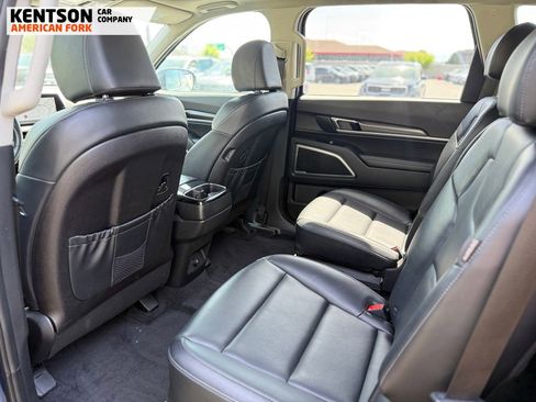 Used 2025 Kia Telluride S AWD/4WD image 38