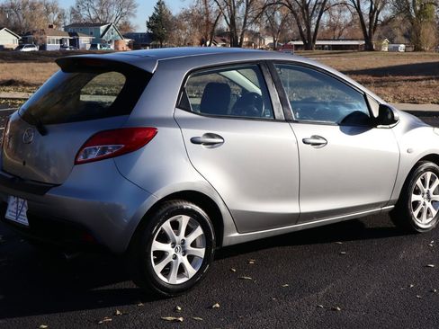 Used 2012 MAZDA MAZDA2 Touring image 4