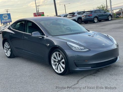 Used 2018 Tesla Model 3 Long Range image 4