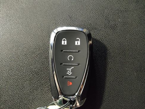 Used 2020 Chevrolet Equinox LT FWD image 32