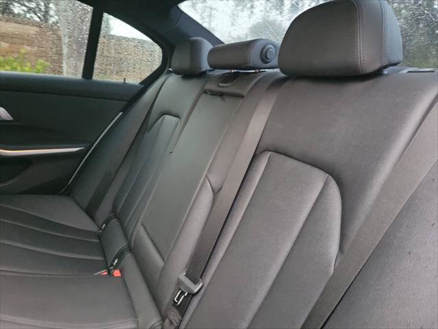 Used 2020 BMW 330i Sedan w/ Convenience Package RWD image 10