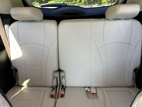 Used 2023 Buick Enclave Essence w/ Sport Touring Edition AWD/4WD image 20