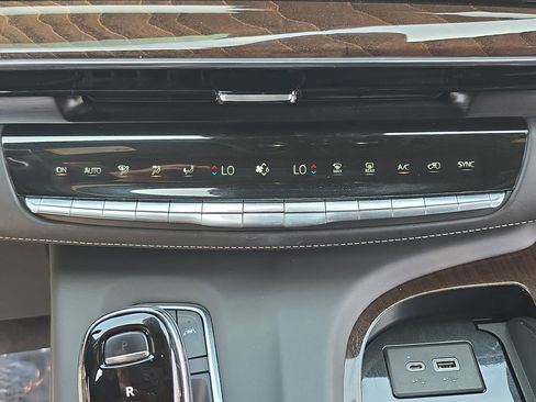 Used 2022 Cadillac Escalade Sport Platinum w/ LPO, ONYX Package AWD/4WD image 29