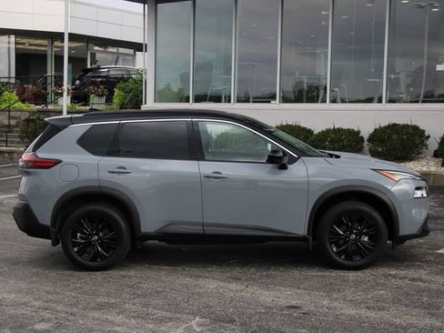 Certified 2023 Nissan Rogue SV w/ SV Premium B Package AWD/4WD image 10