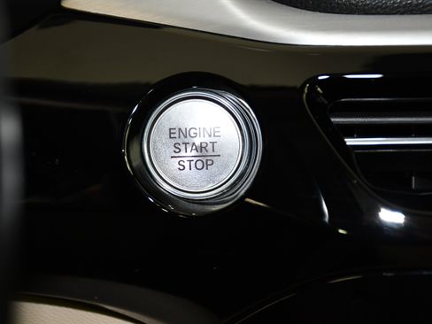 Used 2023 Acura MDX SH-AWD image 25
