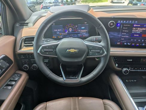 Used 2025 Chevrolet Tahoe High Country AWD/4WD image 27