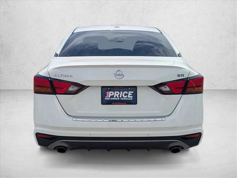 Used 2022 Nissan Altima 2.5 SR FWD image 7