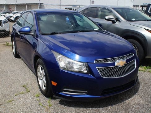 Used 2012 Chevrolet Cruze LT FWD image 3