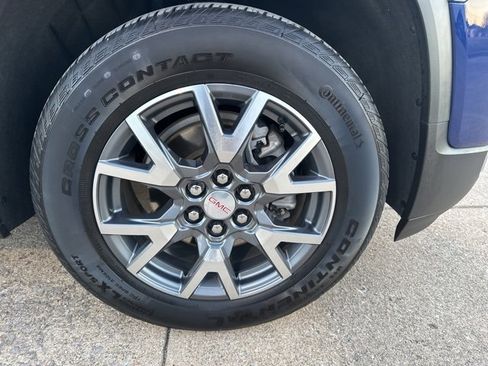 Used 2023 GMC Acadia SLT w/ Preferred Package image 27