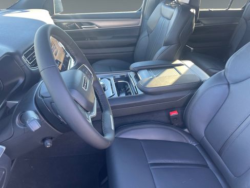 New 2026 Jeep Grand Wagoneer Limited image 9