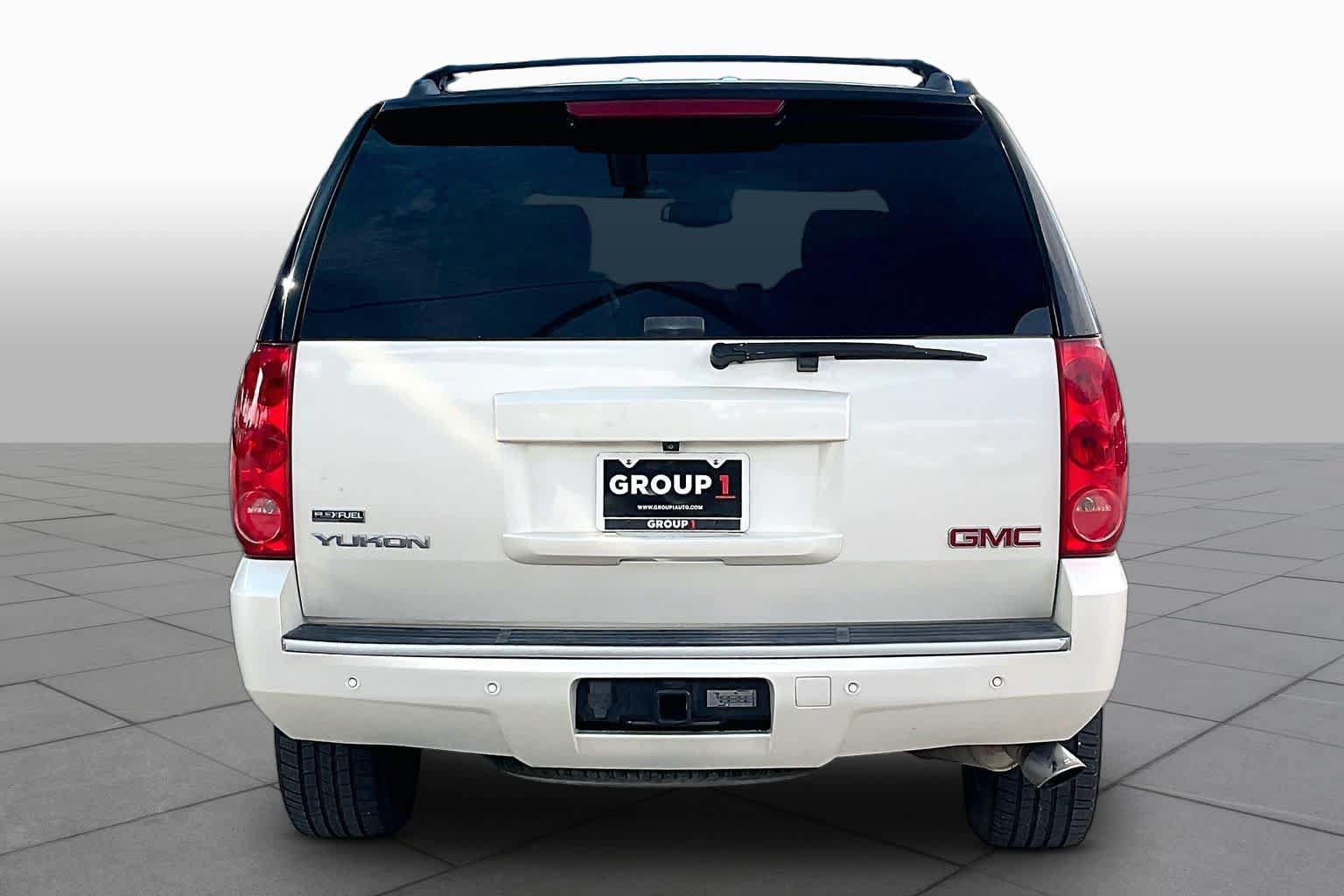 Used 2008 GMC Yukon SLT RWD image 4