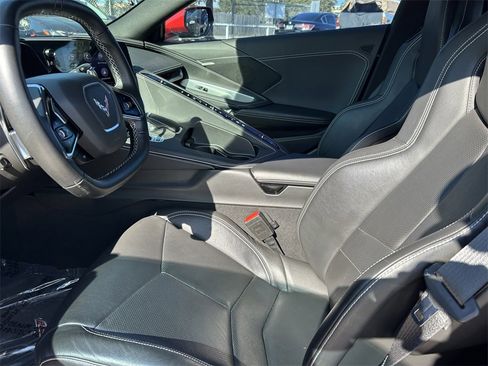 Used 2021 Chevrolet Corvette Stingray Coupe w/ Z51 Performance Package image 11