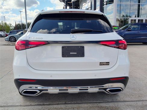 New 2025 Mercedes-Benz GLC 300 image 5