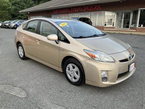 Used 2010 Toyota Prius Two FWD image 3