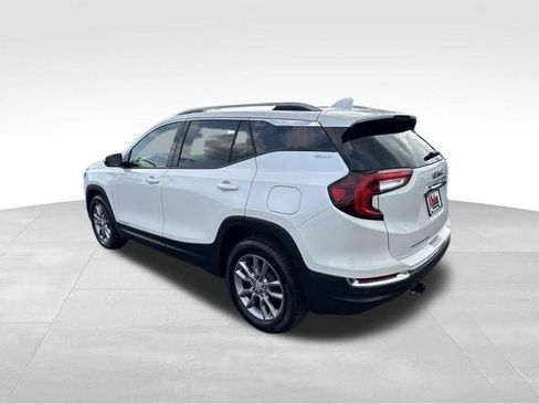 Used 2023 GMC Terrain SLT AWD/4WD image 7