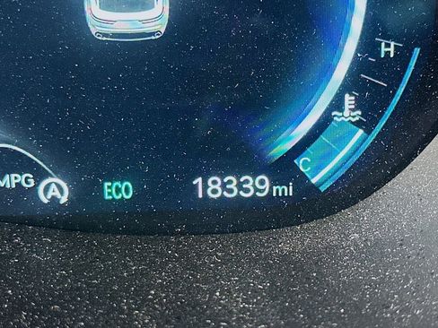 Used 2023 Genesis GV70 3.5T Sport w/ Sport Prestige Package image 35