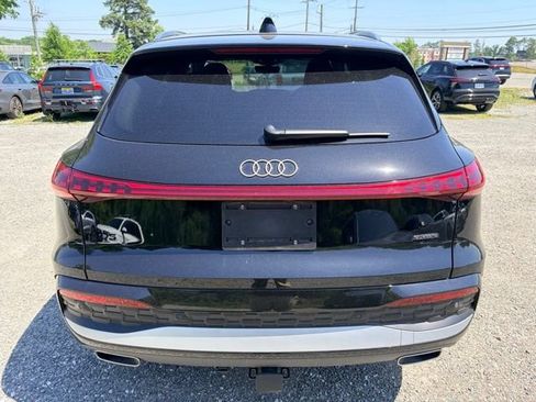 Certified 2025 Audi Q5 Premium w/ Premium Plus AWD/4WD image 4