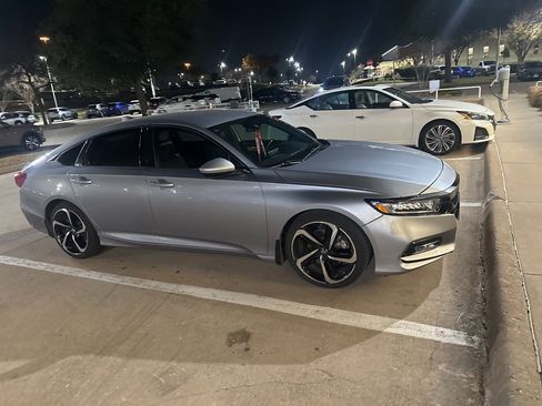 Used 2019 Honda Accord Sport image 5