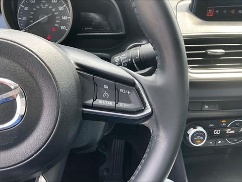 Used 2018 MAZDA MAZDA3 Touring FWD image 20