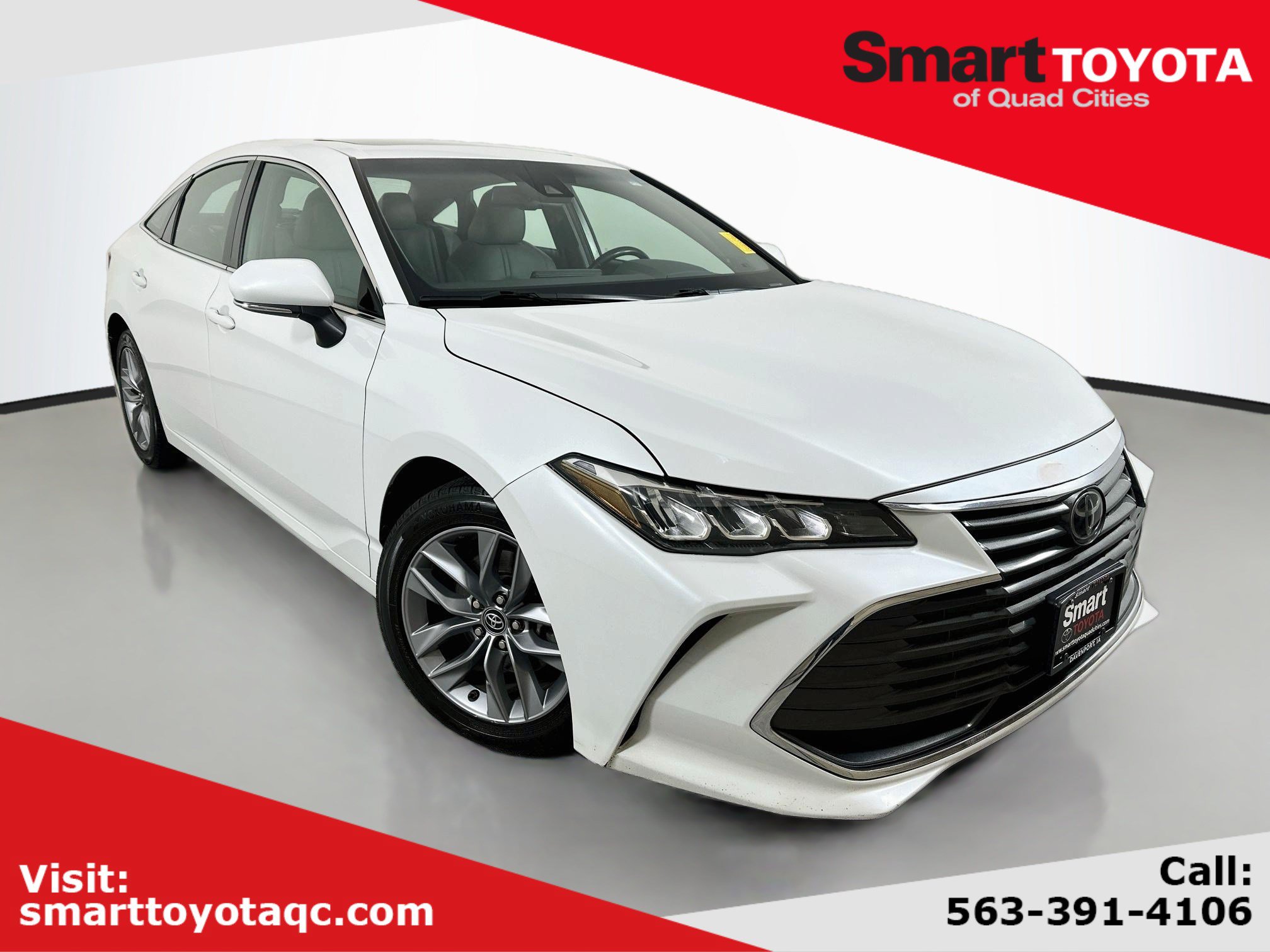 Used 2019 Toyota Avalon XLE w/ Moonroof Package FWD image 1