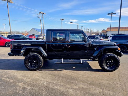 Used 2023 Jeep Gladiator Willys image 22
