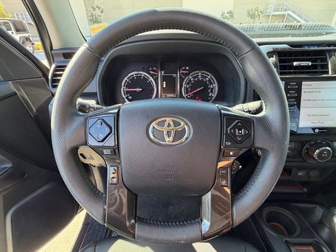 Used 2020 Toyota 4Runner TRD Off-Road Premium AWD/4WD image 13
