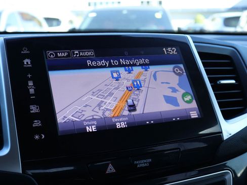 Used 2017 Honda Pilot Touring image 26