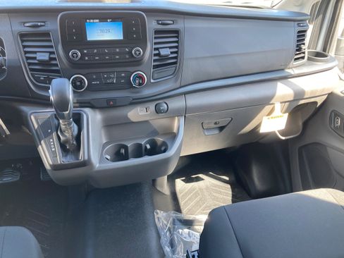 New 2025 Ford Transit 250 148 Medium Roof image 9