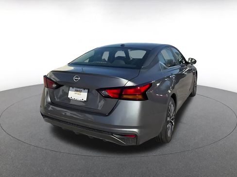 Used 2025 Nissan Altima 2.5 SV image 15