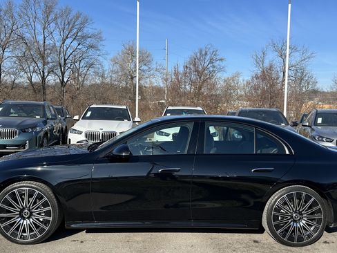 Used 2024 Mercedes-Benz E 450 4MATIC Sedan image 7