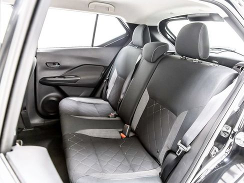 Used 2019 Nissan Kicks SV FWD image 29