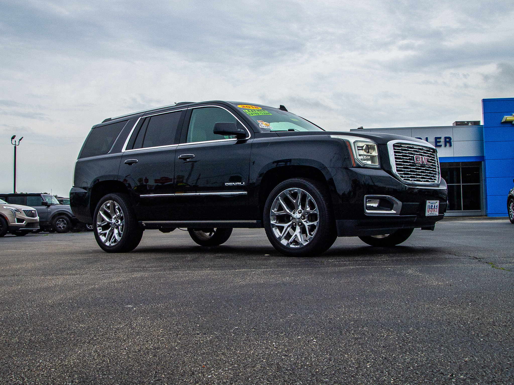 Used 2018 GMC Yukon Denali w/ Open Road Package AWD/4WD image 9