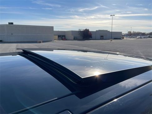 Used 2023 Land Rover Range Rover SE image 21