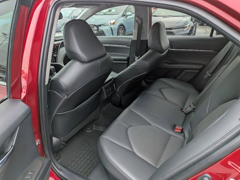 Certified 2022 Toyota Camry XLE image 12